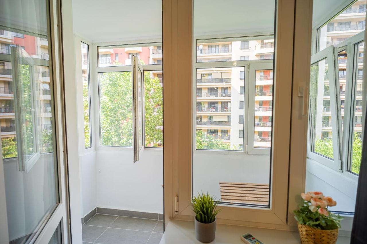 Spacious Newly Renovated 2Br Apartments With Balcony Бухарест Екстер'єр фото