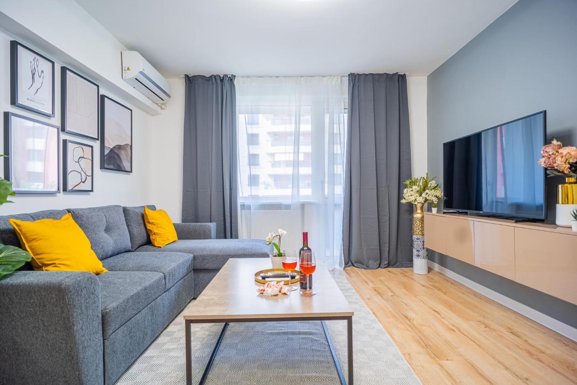 Spacious Newly Renovated 2Br Apartments With Balcony Бухарест Екстер'єр фото