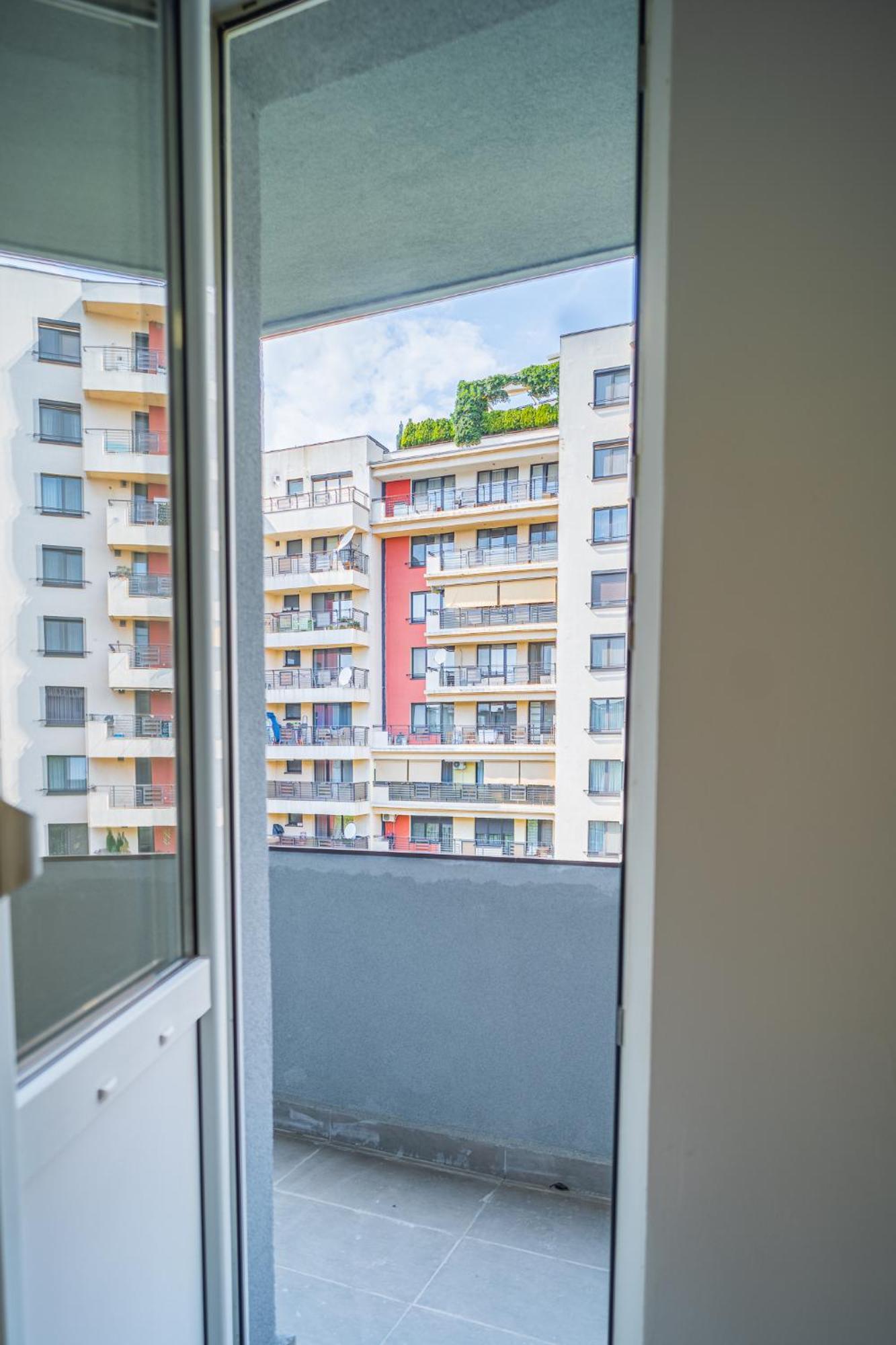 Spacious Newly Renovated 2Br Apartments With Balcony Бухарест Екстер'єр фото