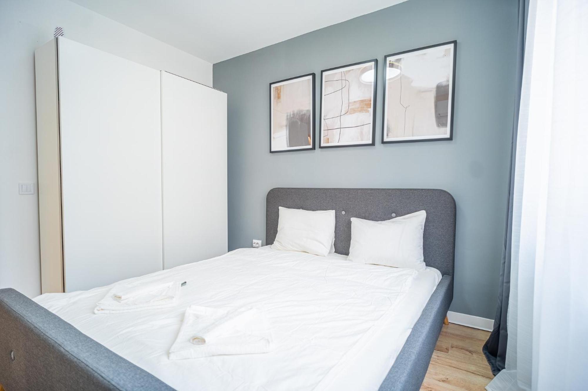 Spacious Newly Renovated 2Br Apartments With Balcony Бухарест Екстер'єр фото